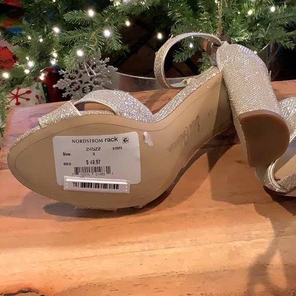 NWT Sam Edelman Yancy Gold Sparkle Block Heel Size 5 - Picture 5 of 7